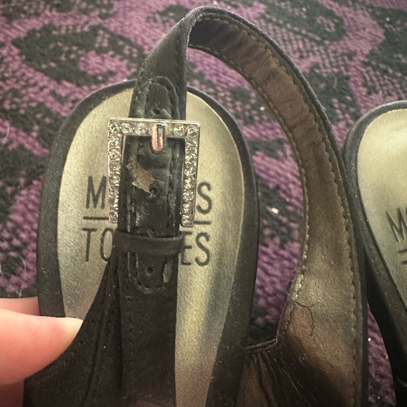 Mootsies Tootsies Black sling back peep toe heels. Size 7 - Picture 8 of 12